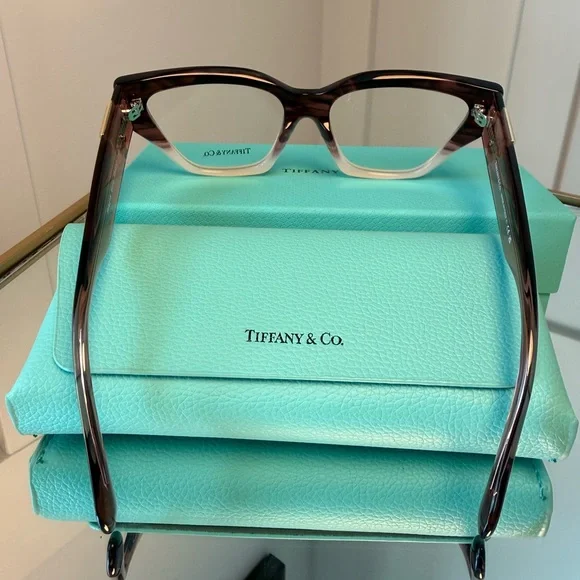 Tiffany & Co. Gradient Black and Cream Women's Glasses - Picture 4 of 7